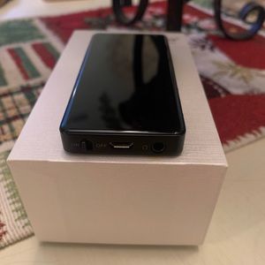 Mymahdi touchscreen MP3 player (New with box)